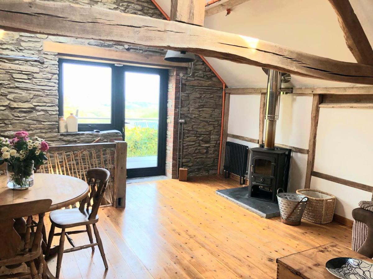 Hay Barn, Penrheol Farm, Unique Barn Conversion Builth Wells Exterior photo
